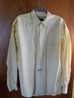 Eddie Bauer Classic Men's Long-Sleeve Dress Shirt - Pale Yellow